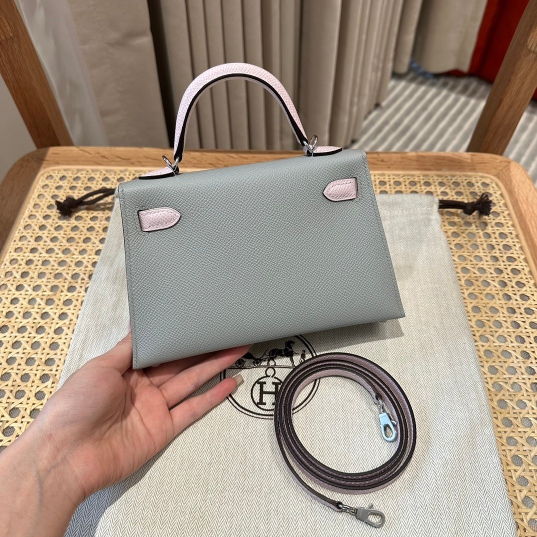 79aea4c9beca13d84d4dee3179e803a7.jpg