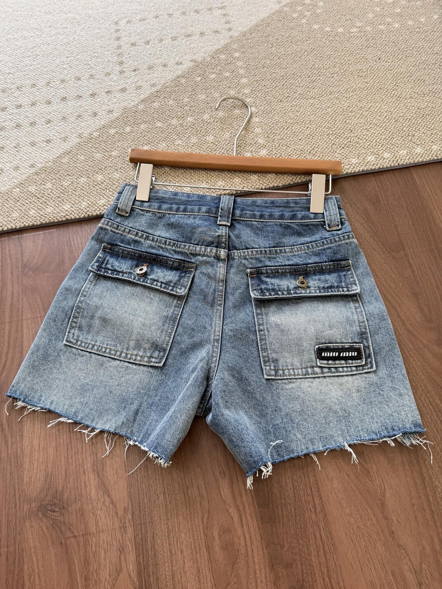9f21a7769c3f7fcc6162d14a01f1b55b.jpg