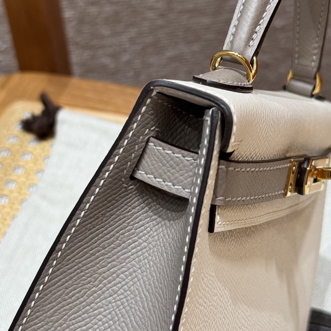 d64156ae7f94c6c688a8404e6b51f2a3.jpg
