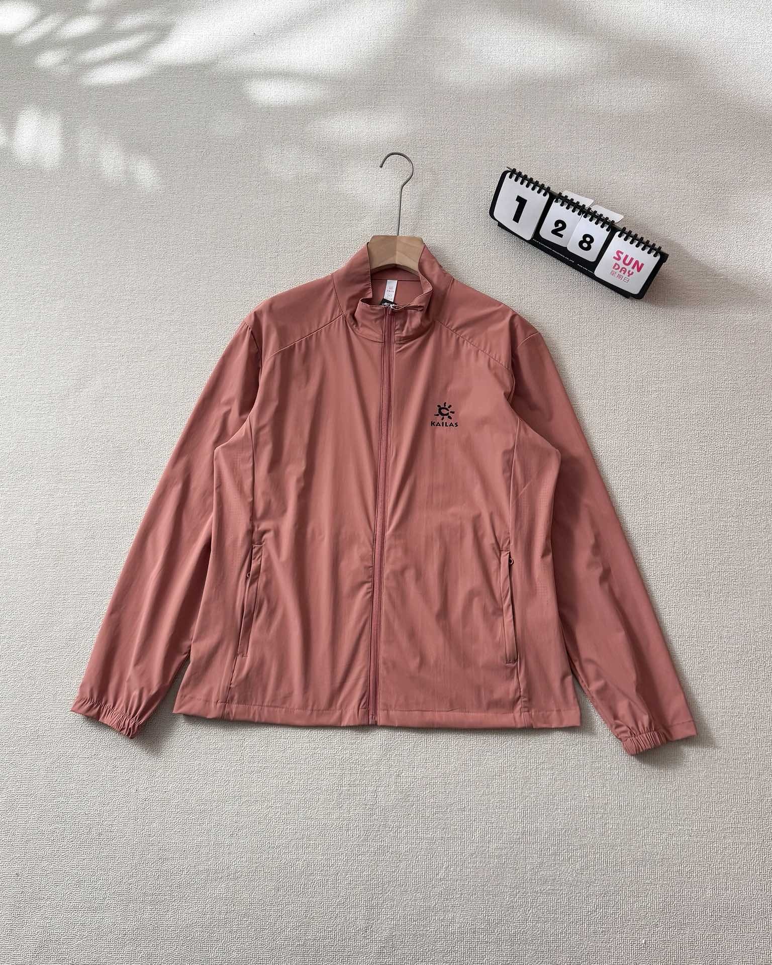 ee46fbf4ab66cd2f2078b092a15090cc.jpg