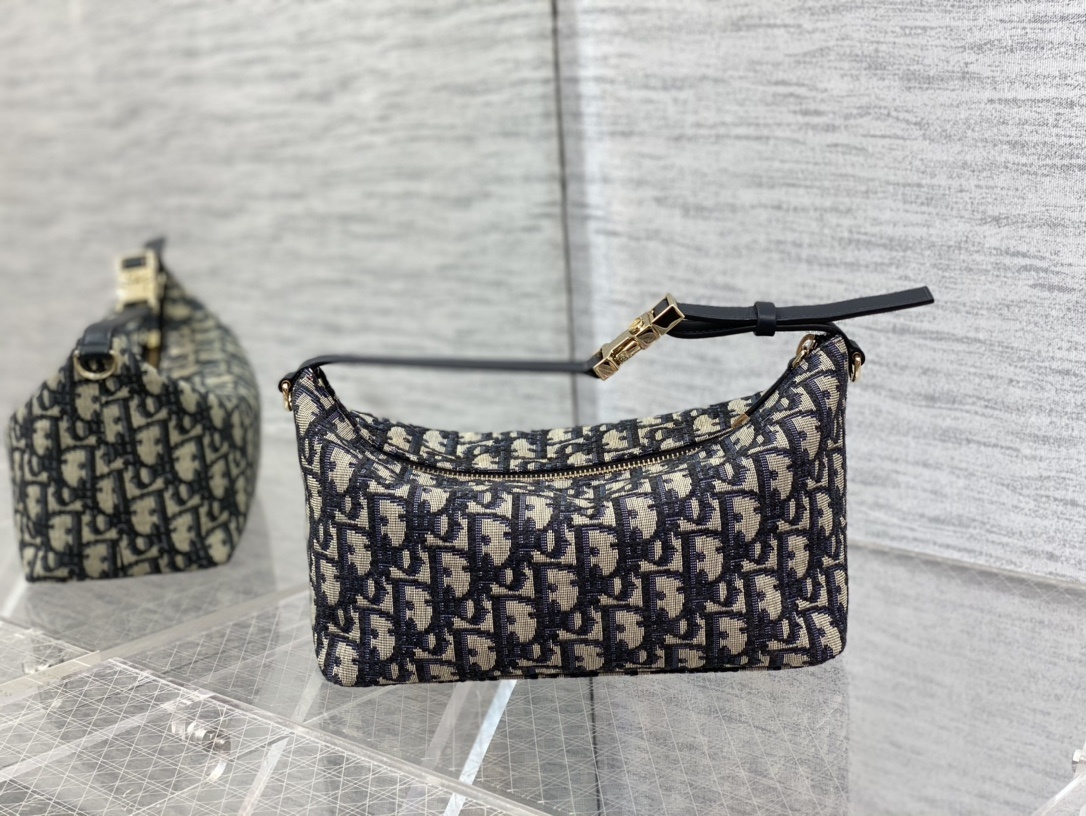 965d341590ab4164d276de34ac915a27.jpg