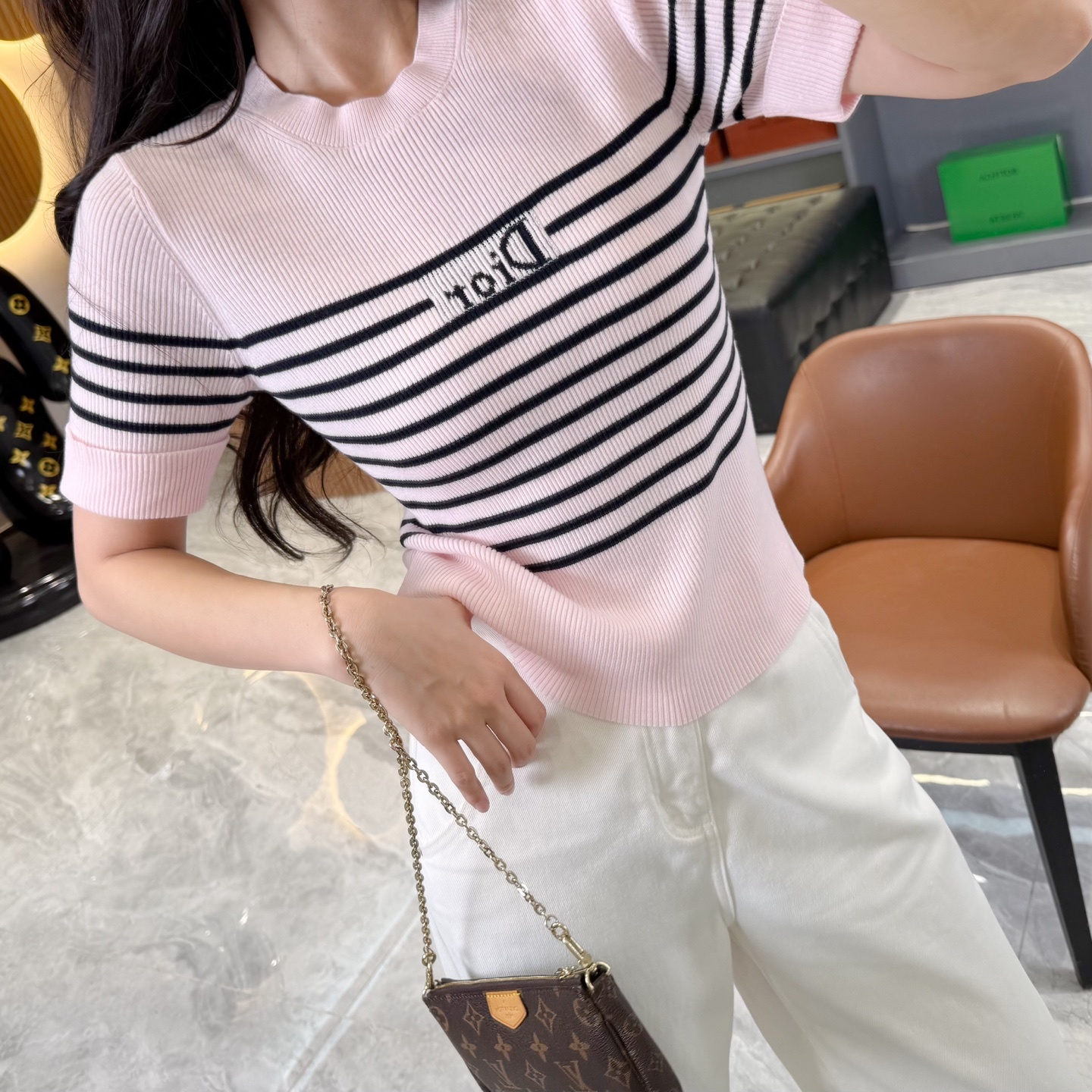 4ce85f39d30c2ca39cd538a3799a4451.jpg