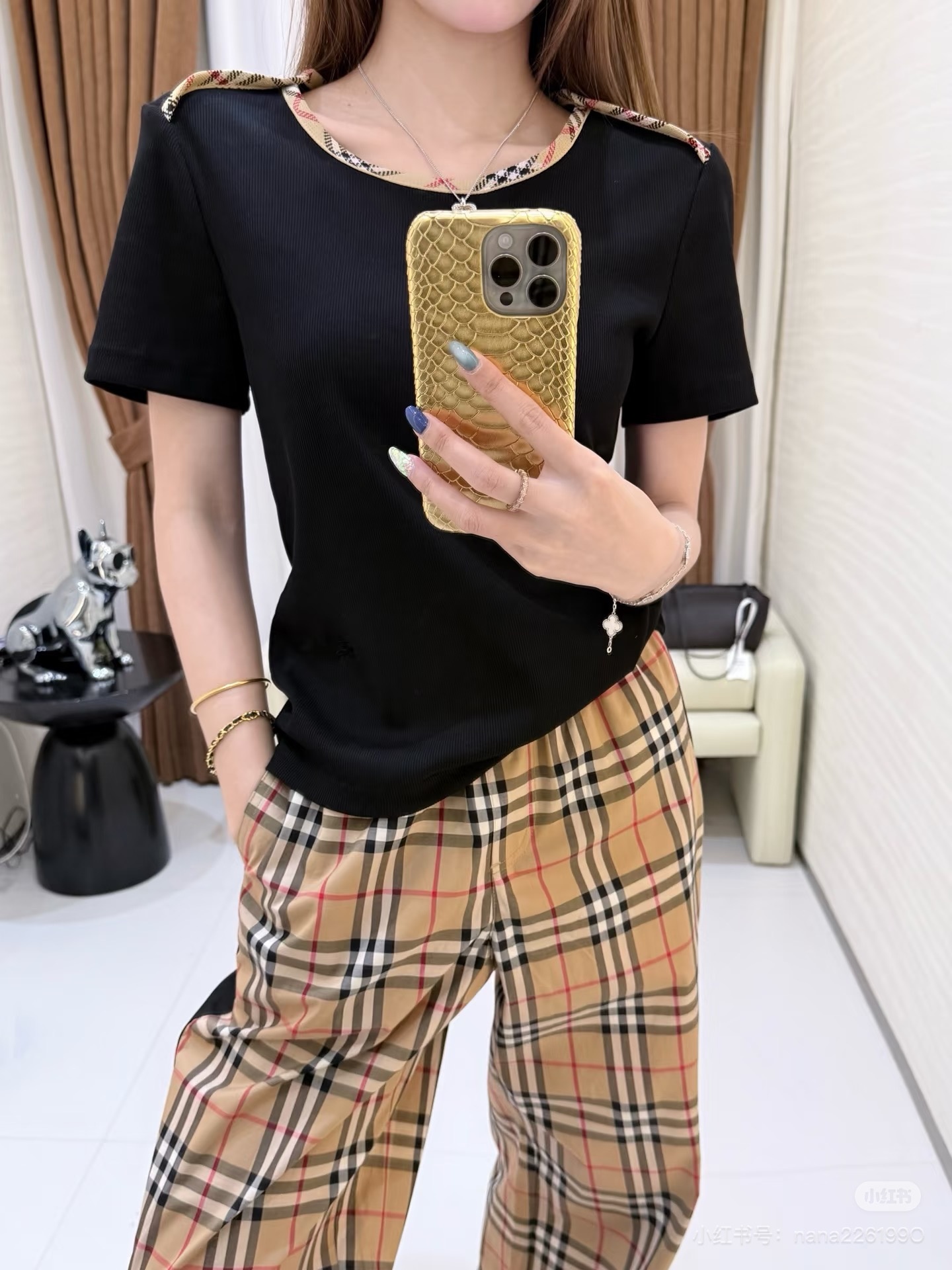 85695a1b72efc858a8323d35ab1e9c42.jpg