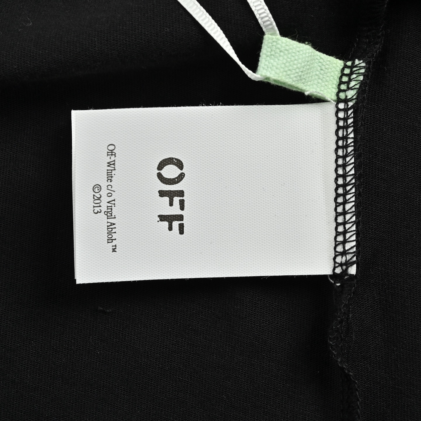98edcb42a1ab49bd681a36e5197bc200.jpg