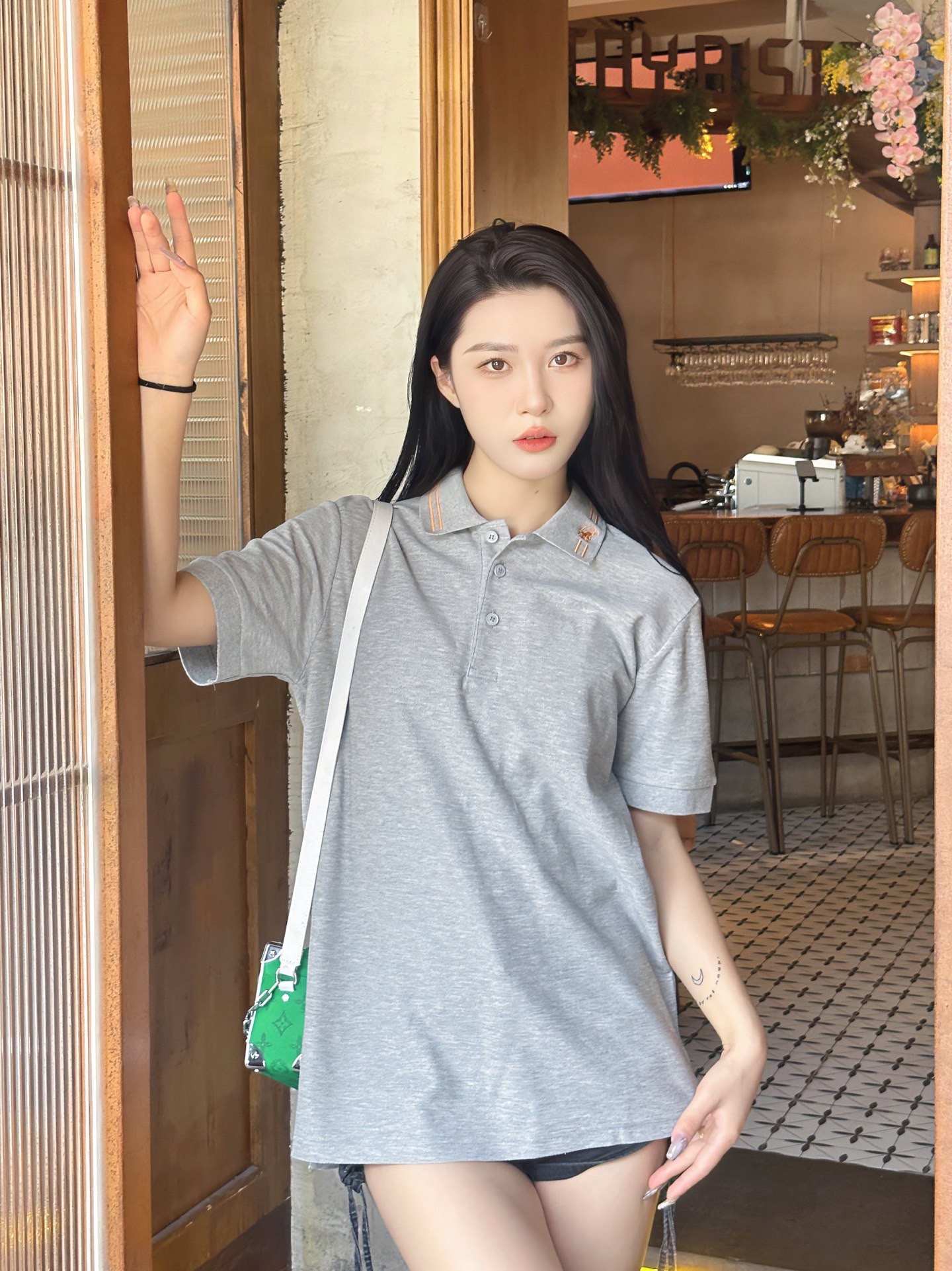 993ea0bff3308c8228d8b85d1646d6db.jpg