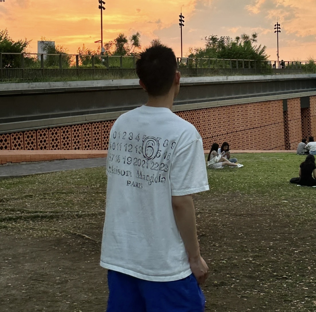 b016e4ba47e7ca98b3a3754992c4add2.jpg