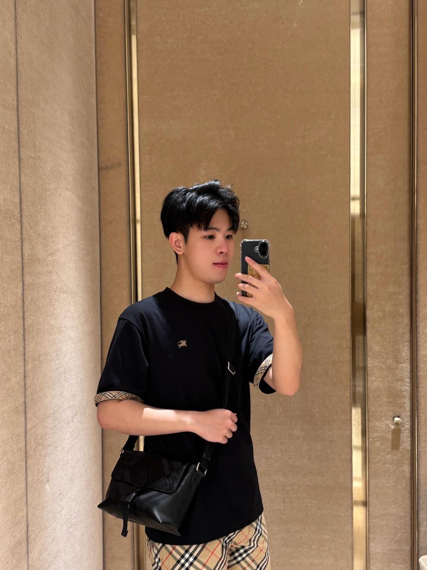 c7b2e12e0d33f3d0d3b14dfebae90ef0.jpg