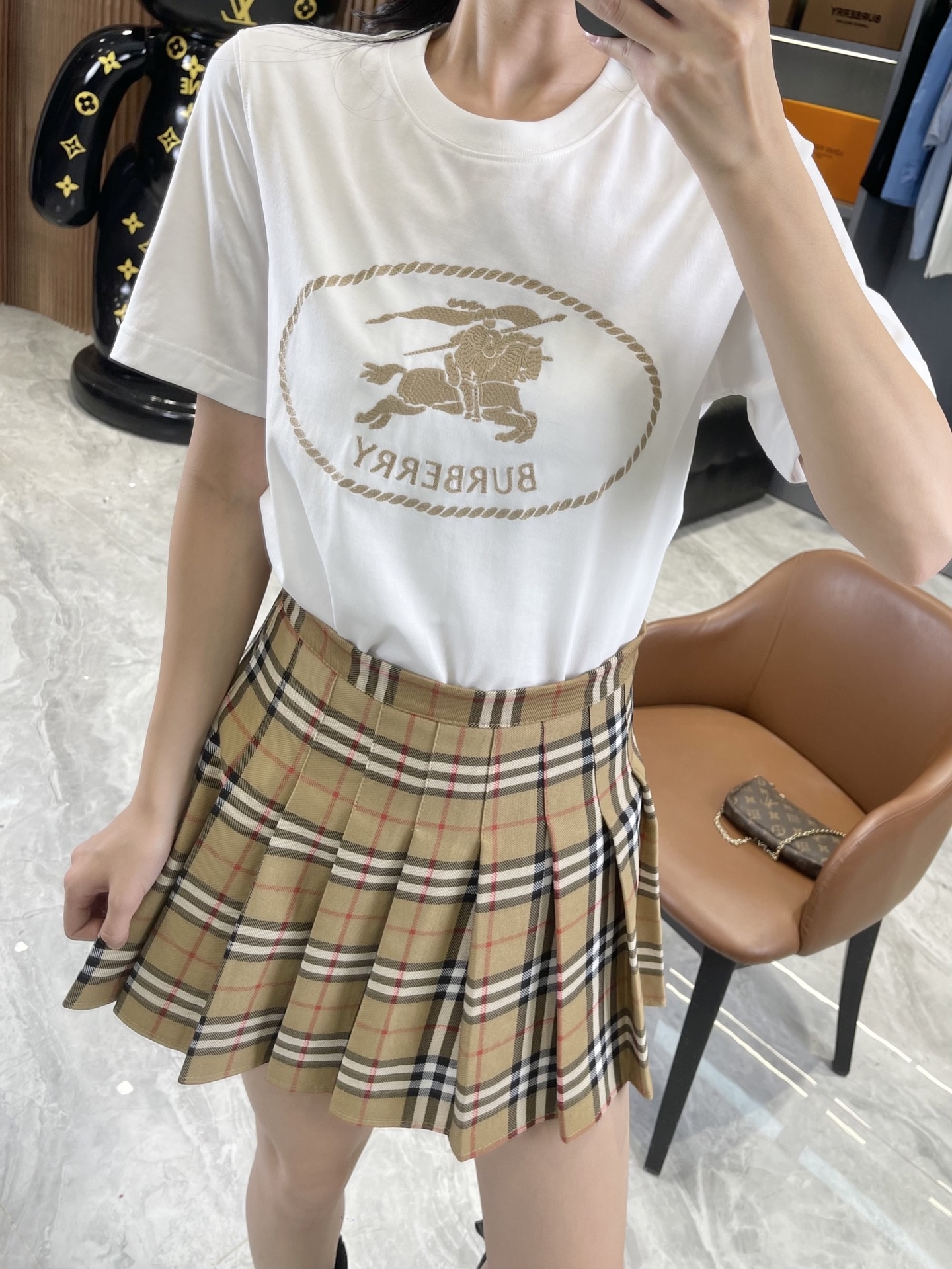 c85d6a286e7f1f0cfee08bd2f6cd68e2.jpg