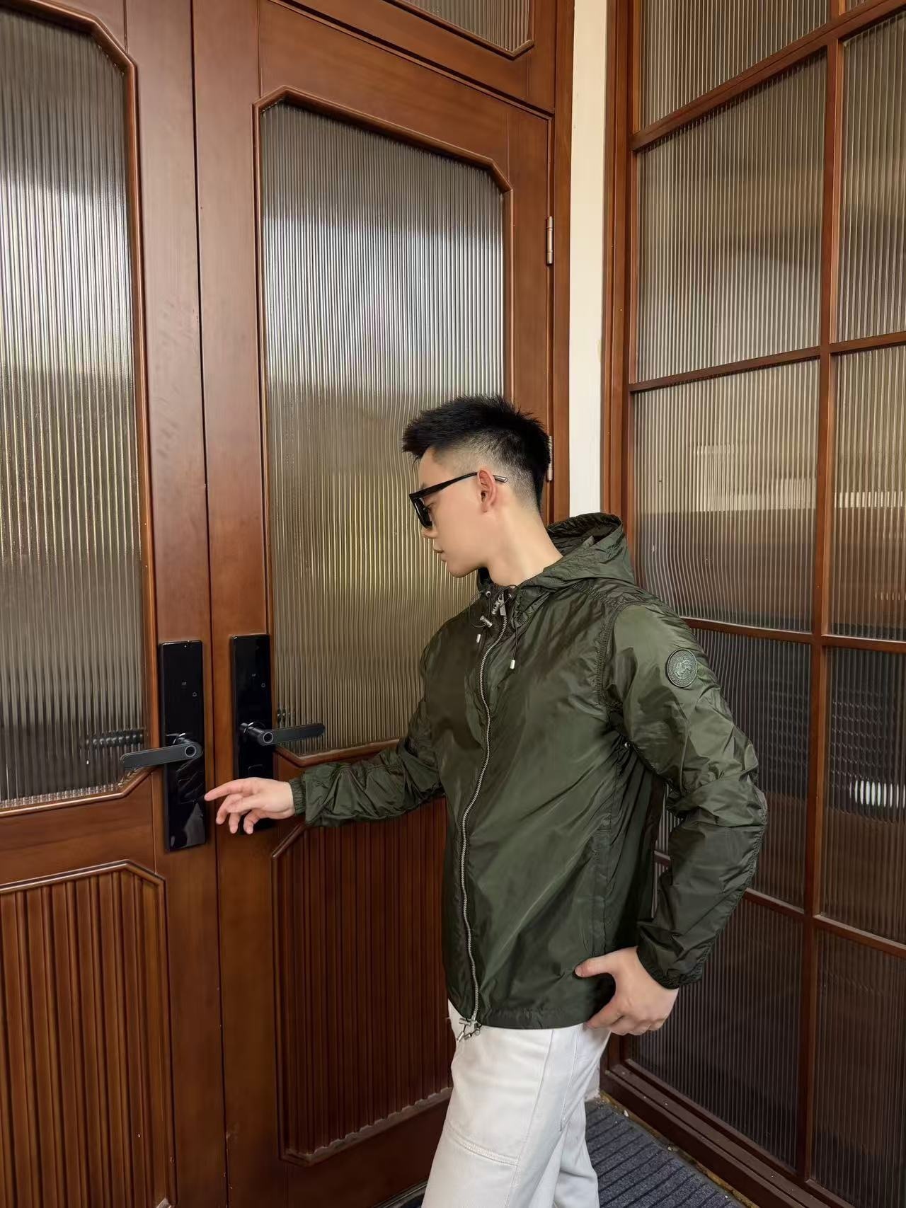 d1b37da42c1fb2bf381e74b95beabe95.jpg