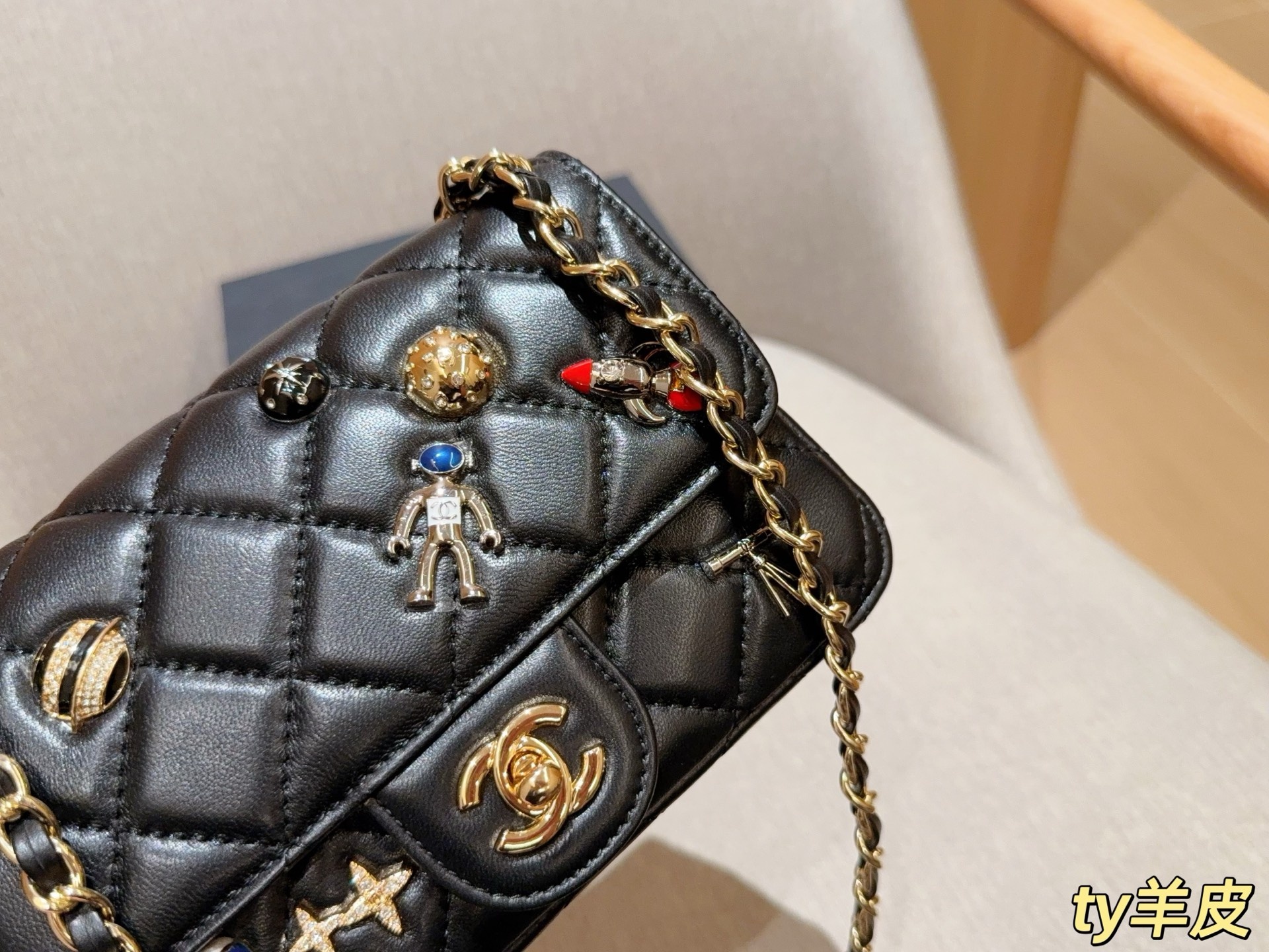 d5092963ca0deb322d41f4c6dd04635b.jpg