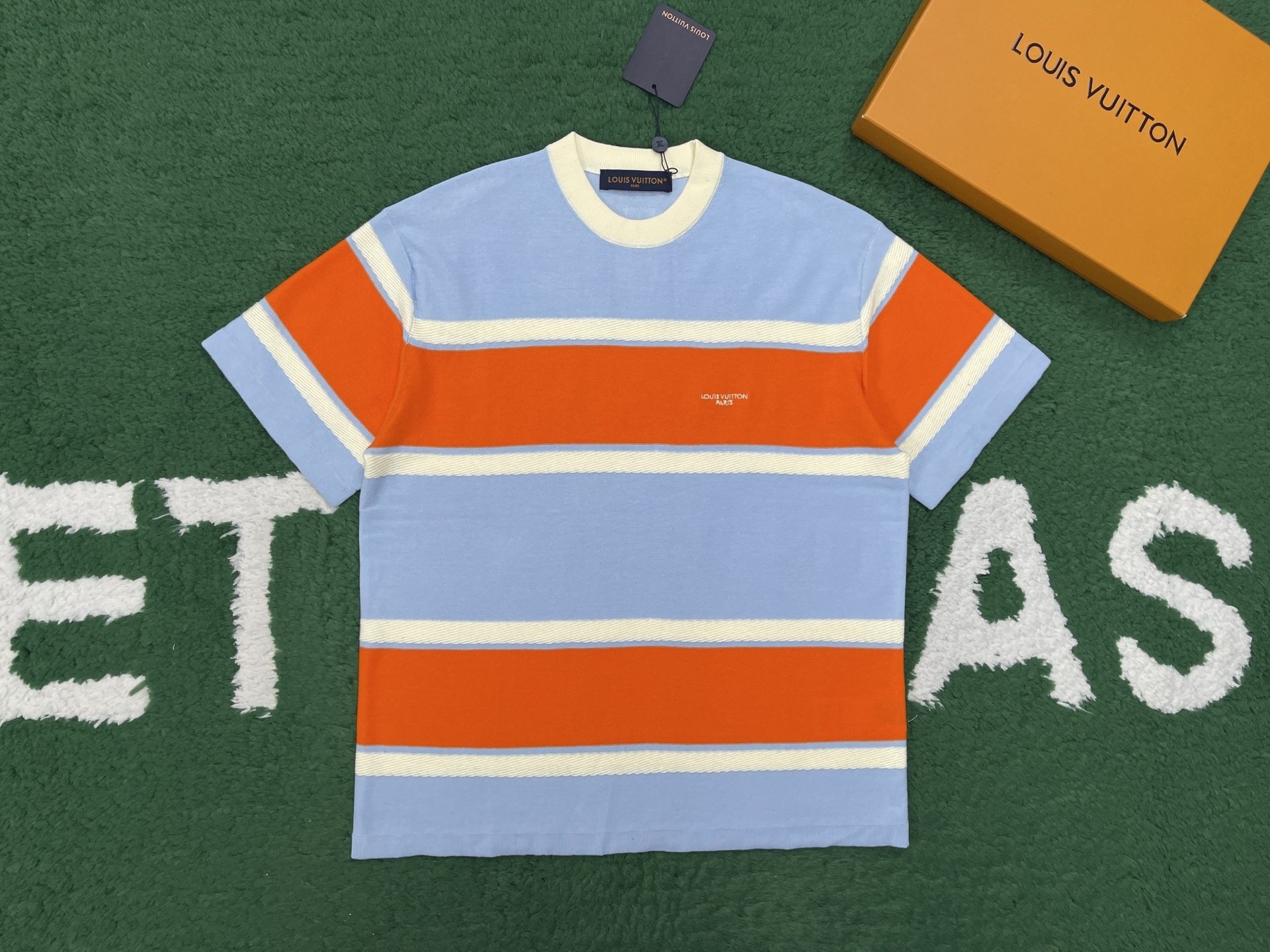 ed128518f68791ec90ffcb26972b6980.jpg