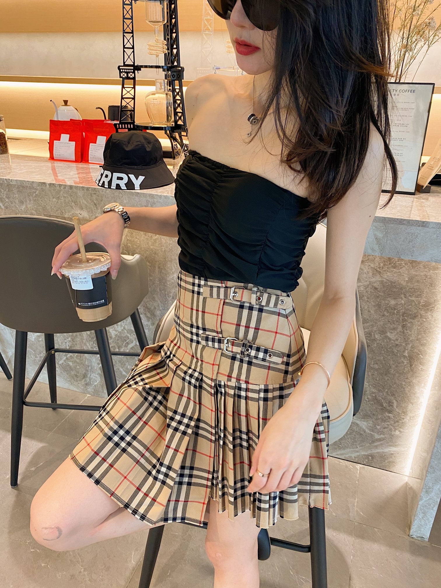 ef172c3ea4e4ba67b055246fa6683513.jpg