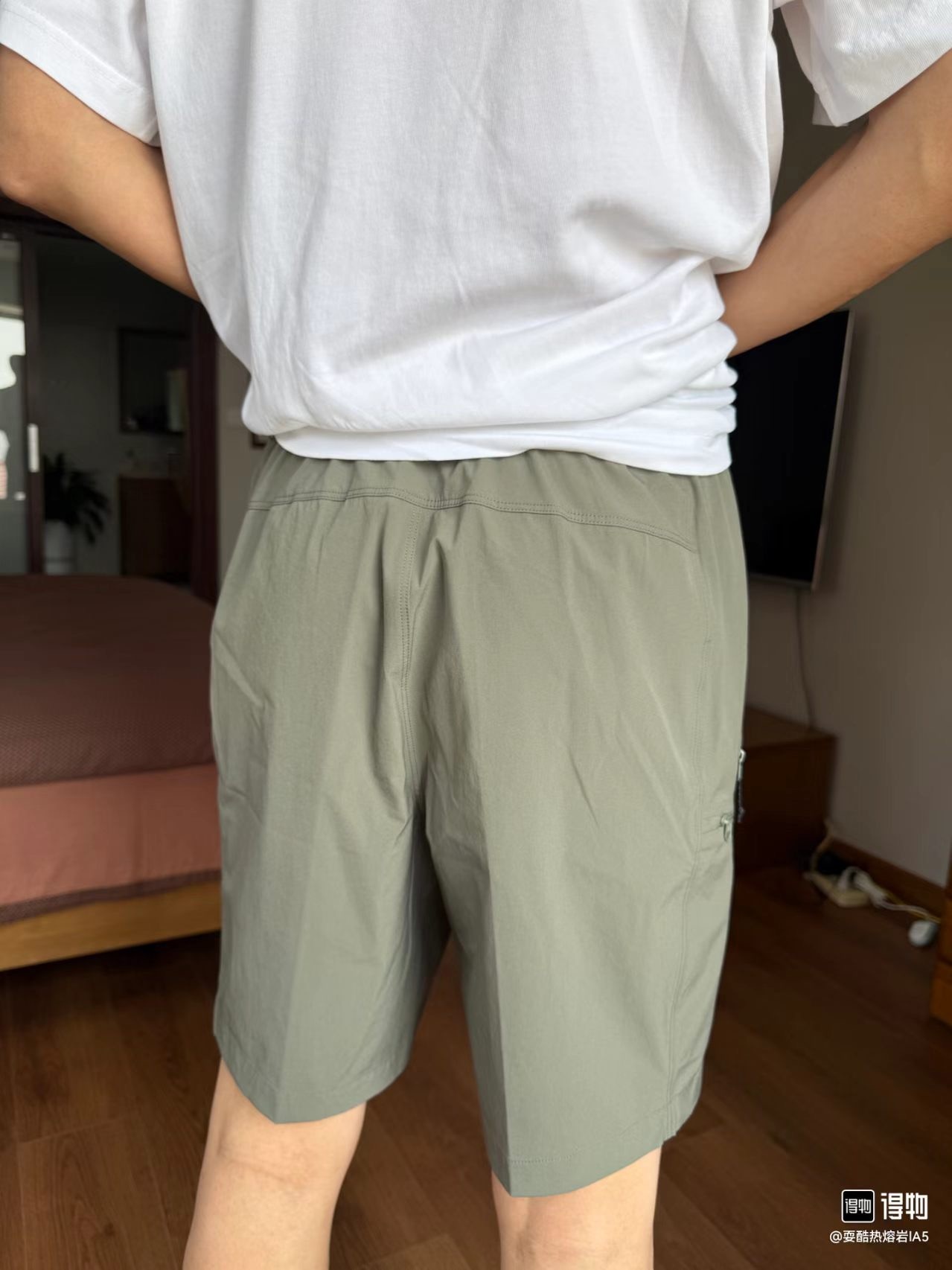 fb010fa7929b9a50a72a7446c845277e.jpg