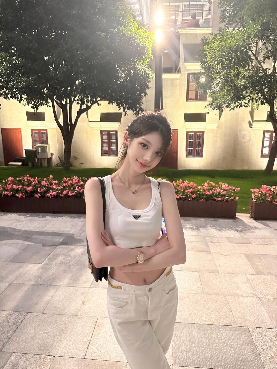 2bc776e4f5c3ae05fac2bc1d80bdd615.jpg