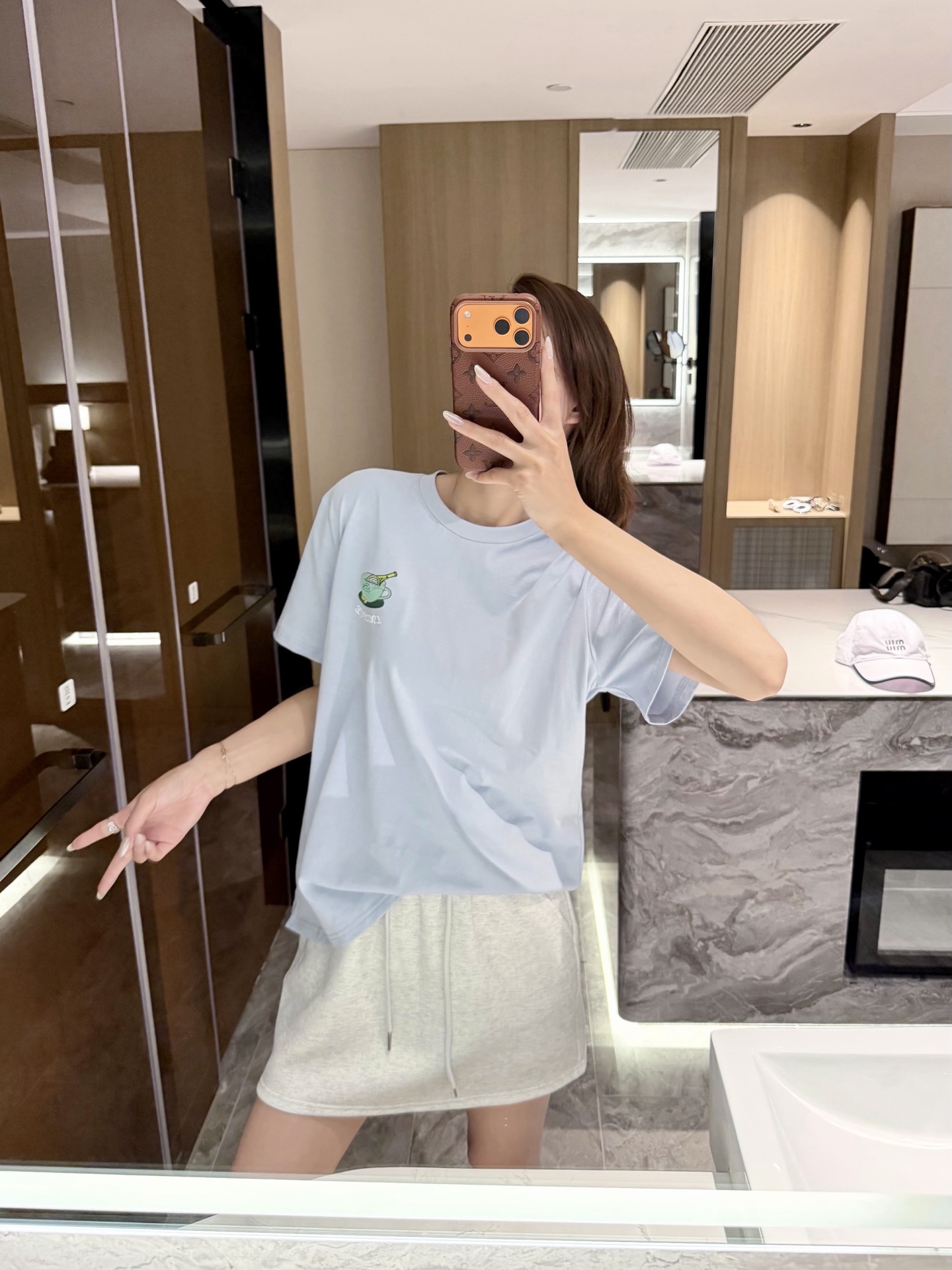 75f027b1a8e55d12aacb66c1920d9ff0.jpg