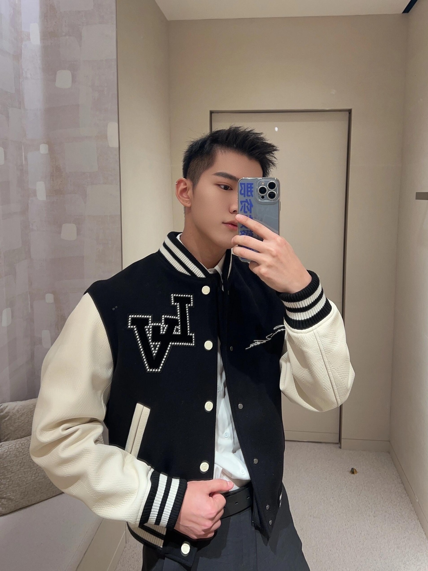 10f8dab48e93da0e852f0e72df2203ea.jpg
