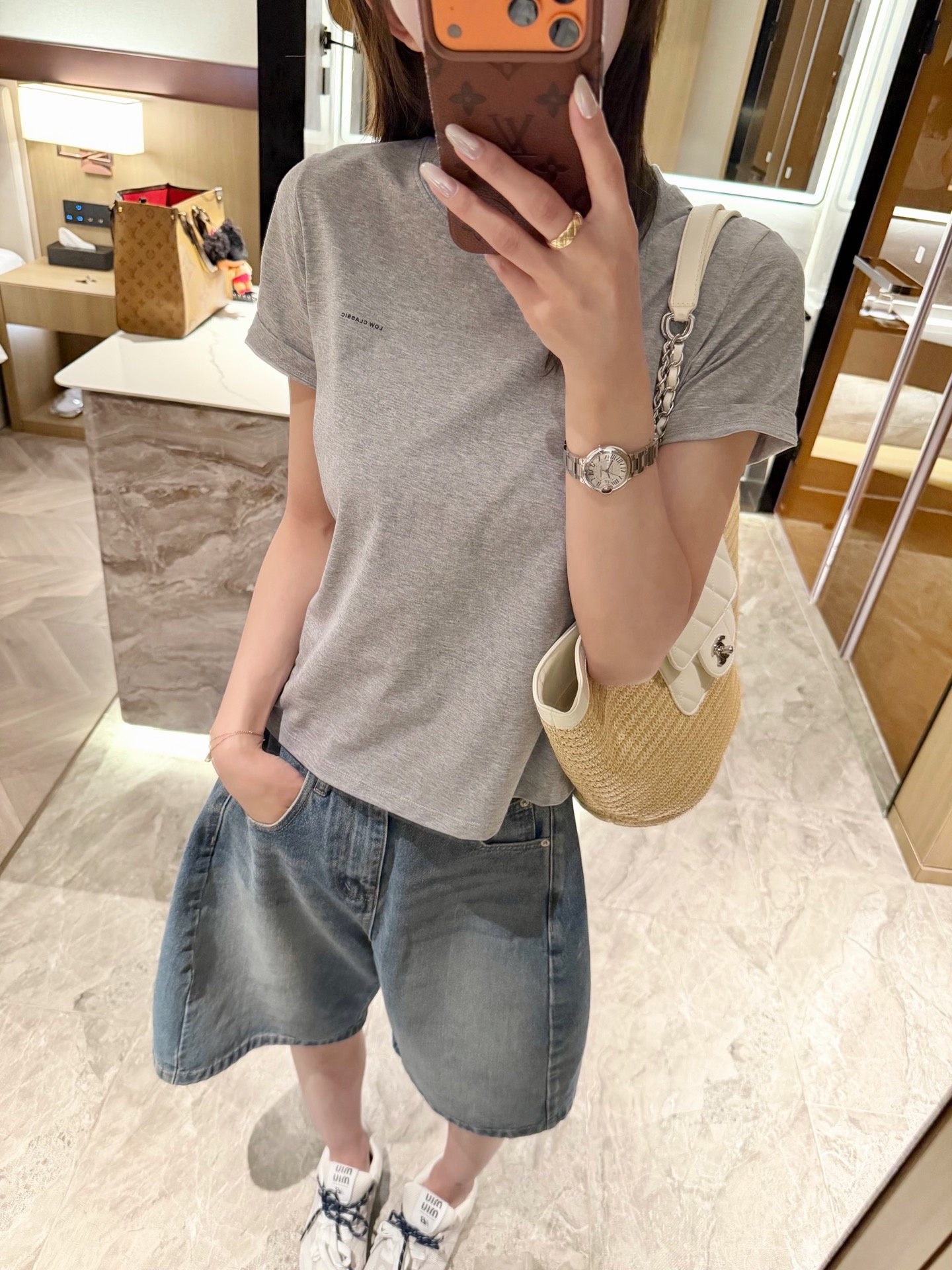 9d8c47383cdc6e104f98ba8c2a7a0f1f.jpg