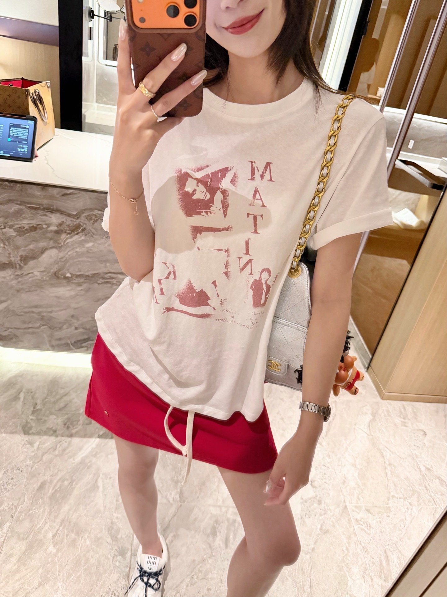 c9e3539cf22245a94c6f3dd973df0619.jpg