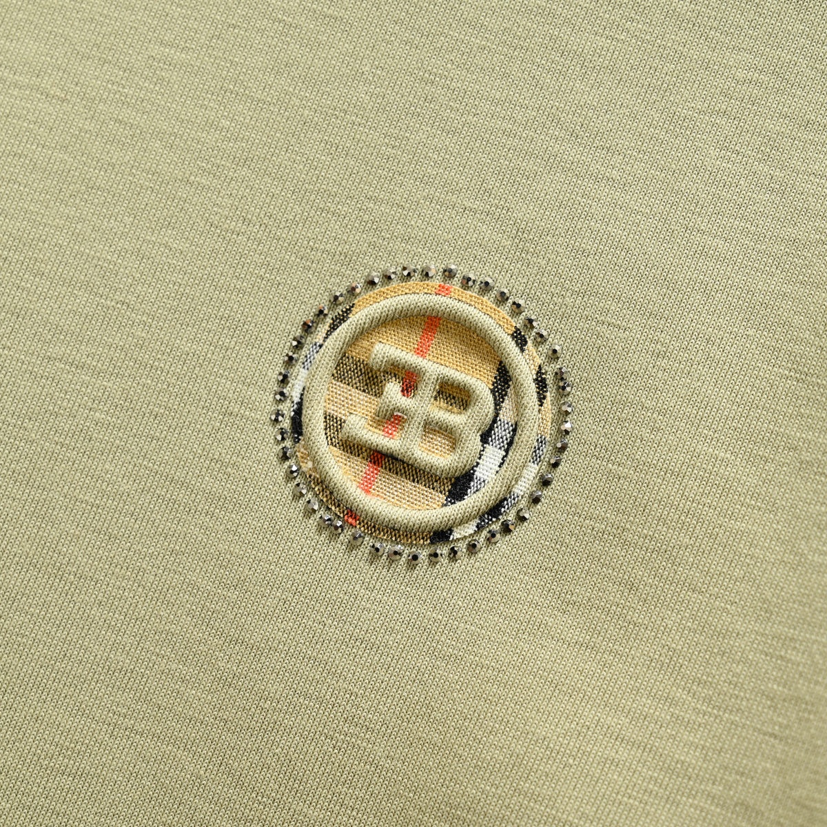 d90b5e8a7f5a4cbd3641691fd63f870e.jpg