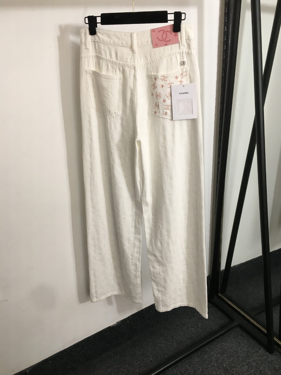 0c5c1cbee67ba1092daf841de6f4f436.jpg
