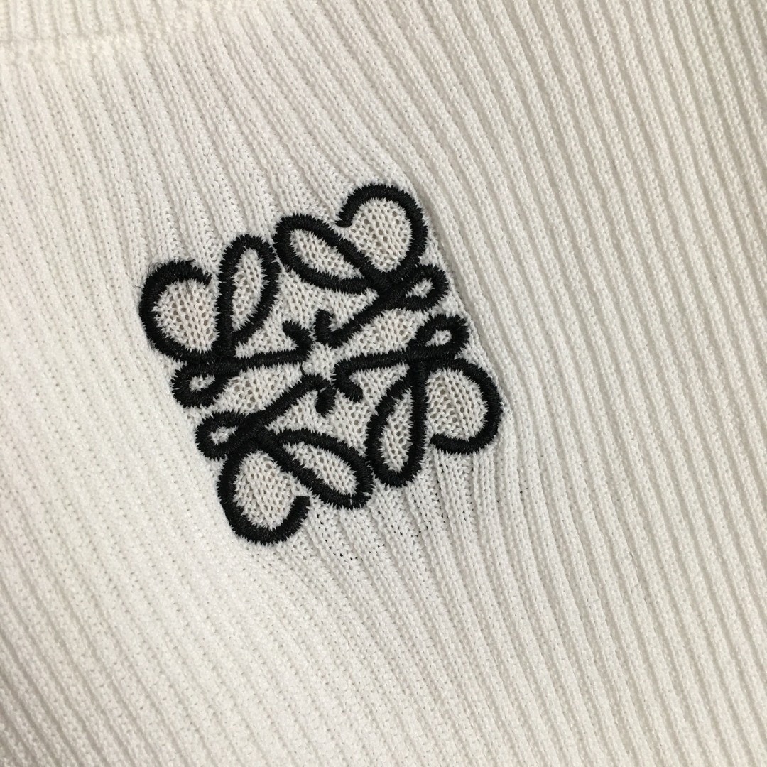 2cc7c2c17357e7b4cacc8456e2271f56.jpg
