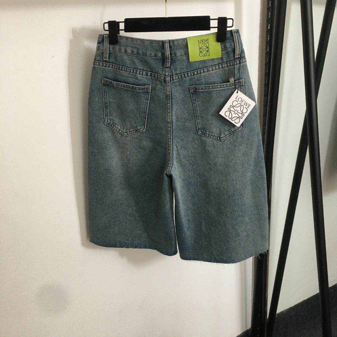 636208ed035a8ec75156e908ac235fa2.jpg