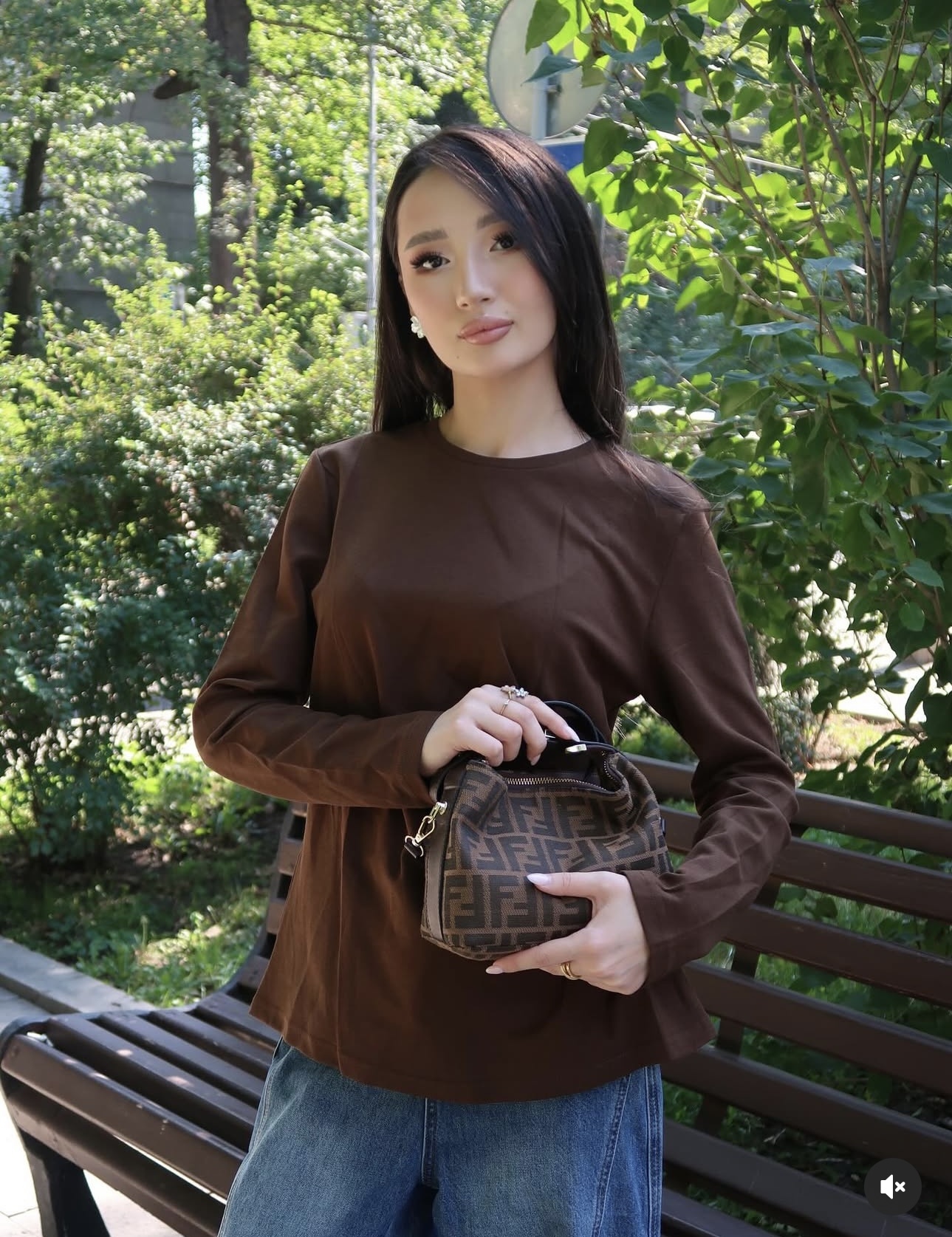 6639c22de19d276e1431a1e3be517eb4.jpg