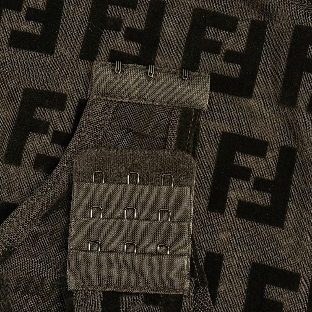 99c623f194102f48f9ebeb29efff7a3a.jpg