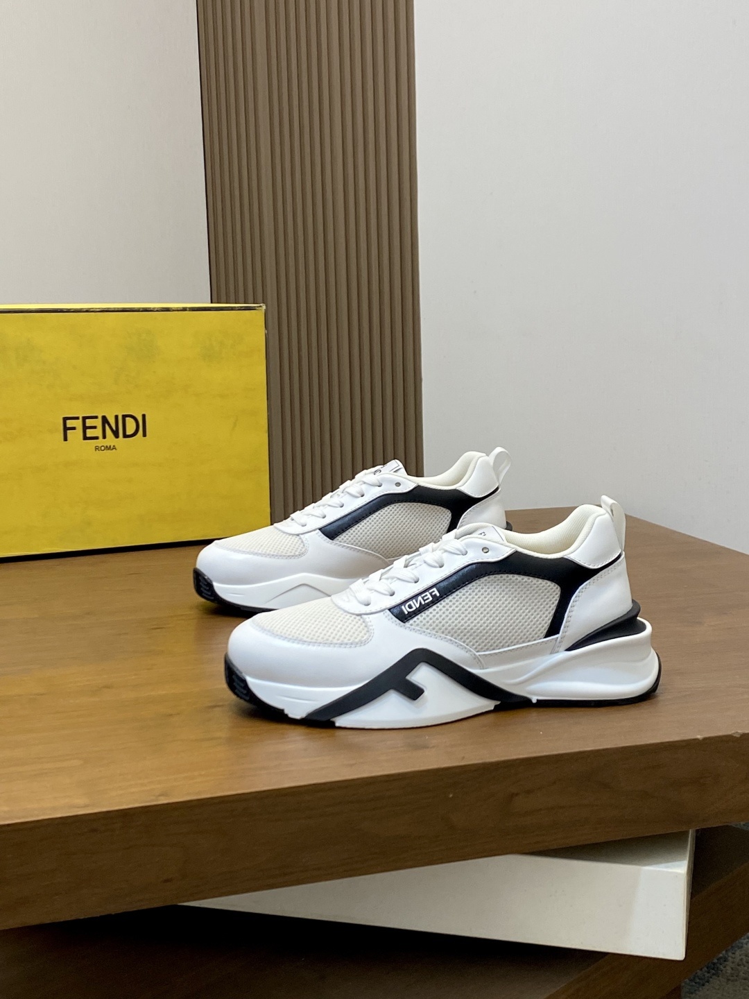 f4dbfb57003179db1b32a93c9d18aa8a.jpg