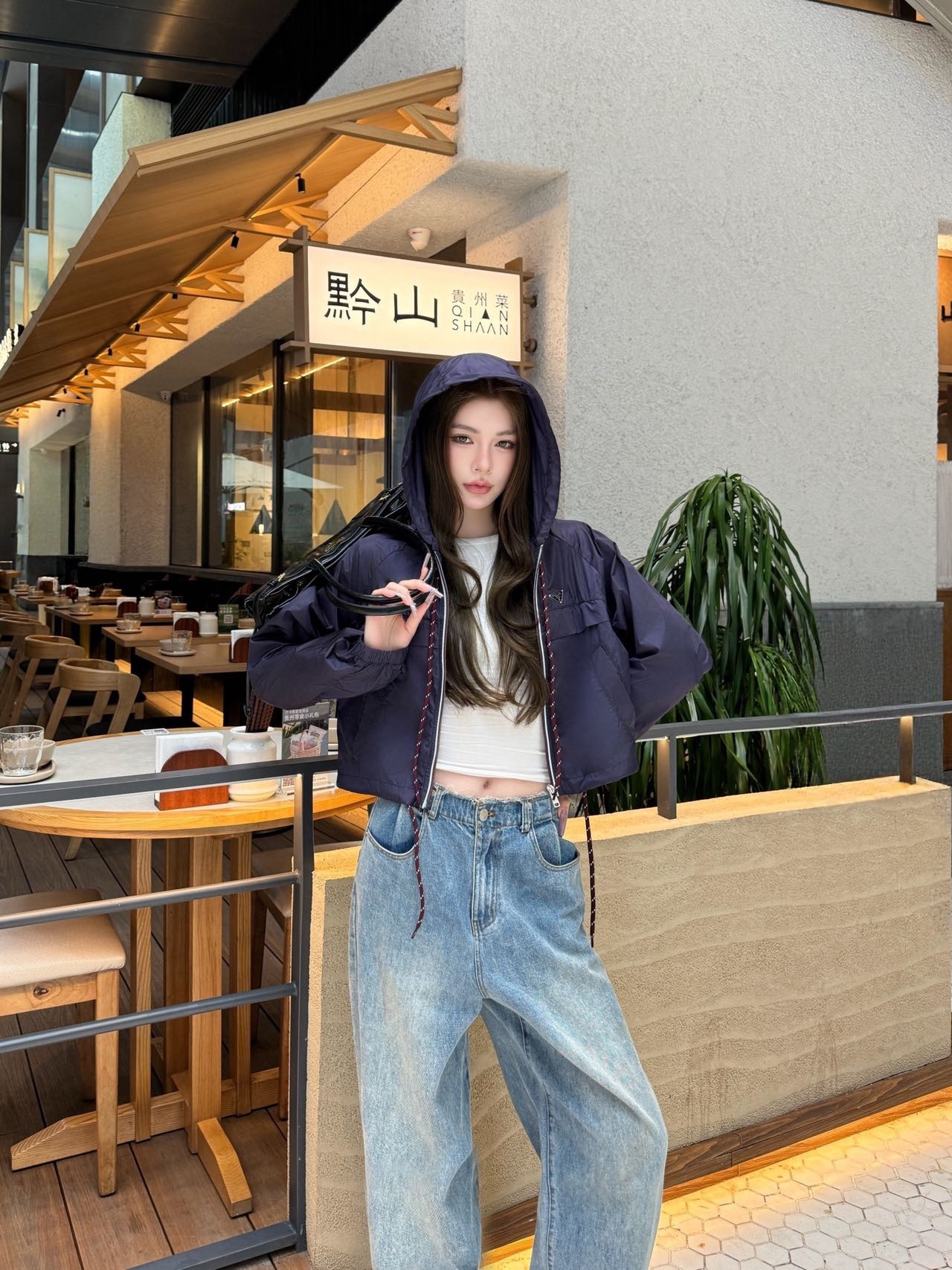 30b62ccb6be9c20731837bc9b34b13f1.jpg