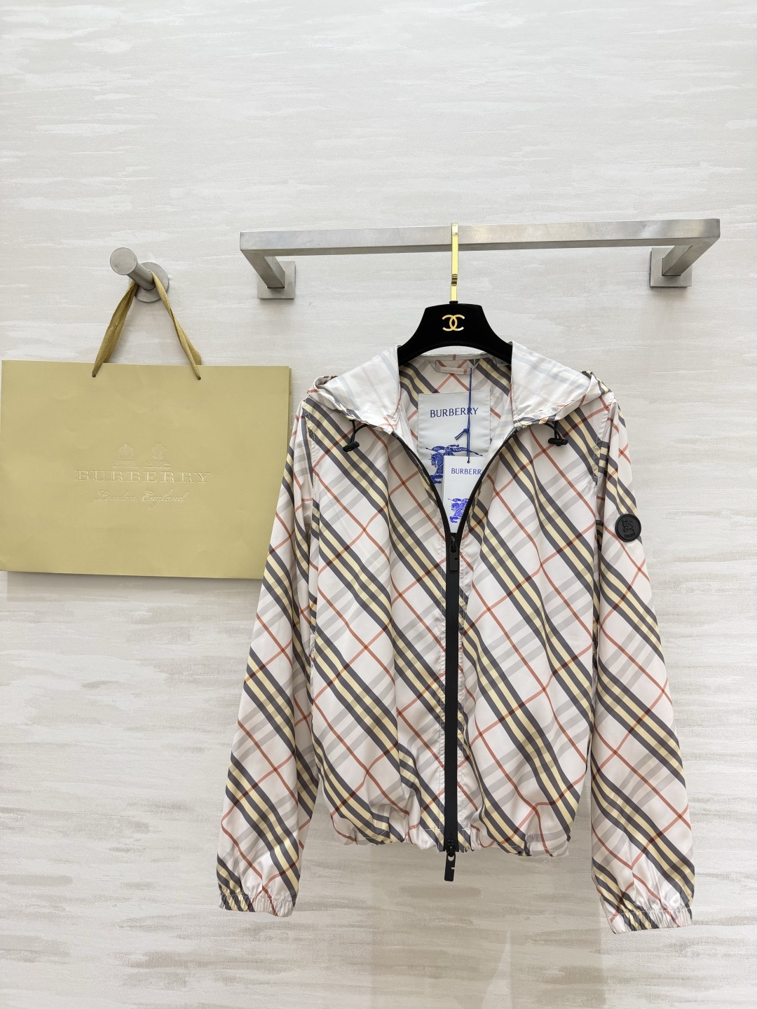 4794cad92a8318aeada4de8f16f16b5d.jpg