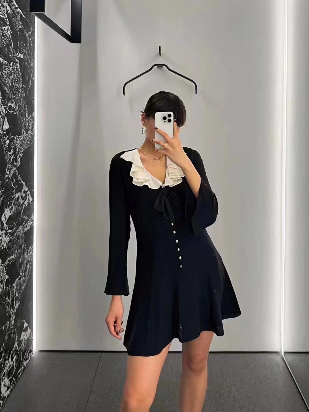 5e54921cbf9093c66ba1695547b19a3d.jpg
