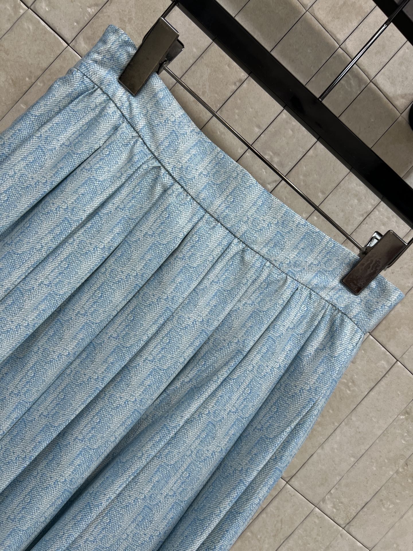 62012767e77a6bc10c23bede911ace60.jpg