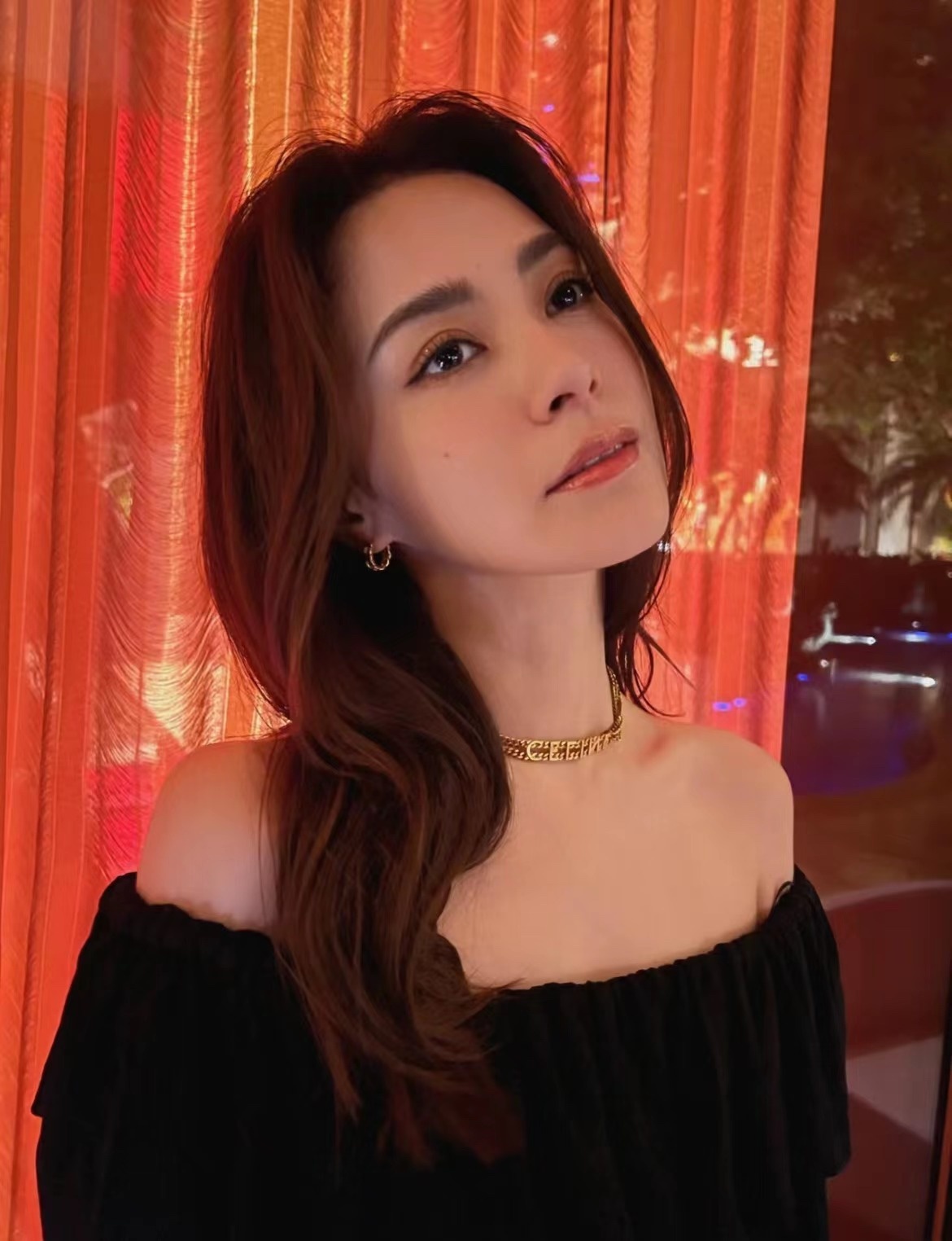 6869807feee2fca7cff2cfad184a0ead.jpg