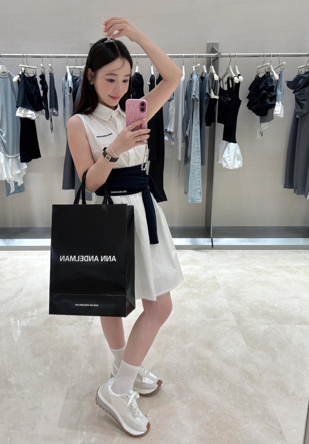 814dc37057f6cb9fedfad8cb425bcd5b.jpg