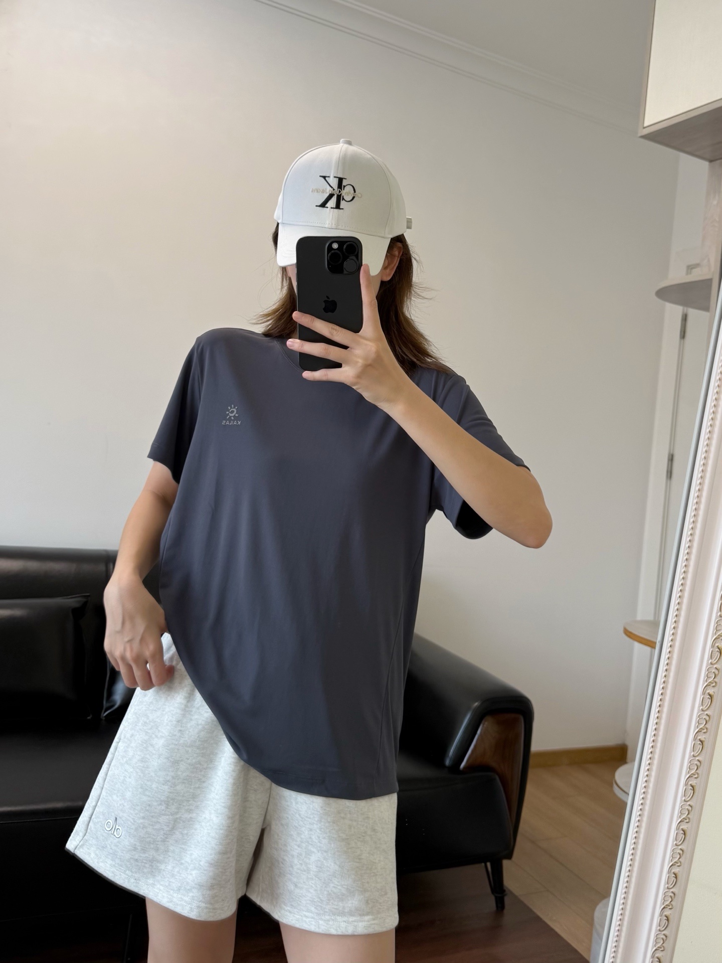 a69de728a4d3f670eb1ace629867f946.jpg