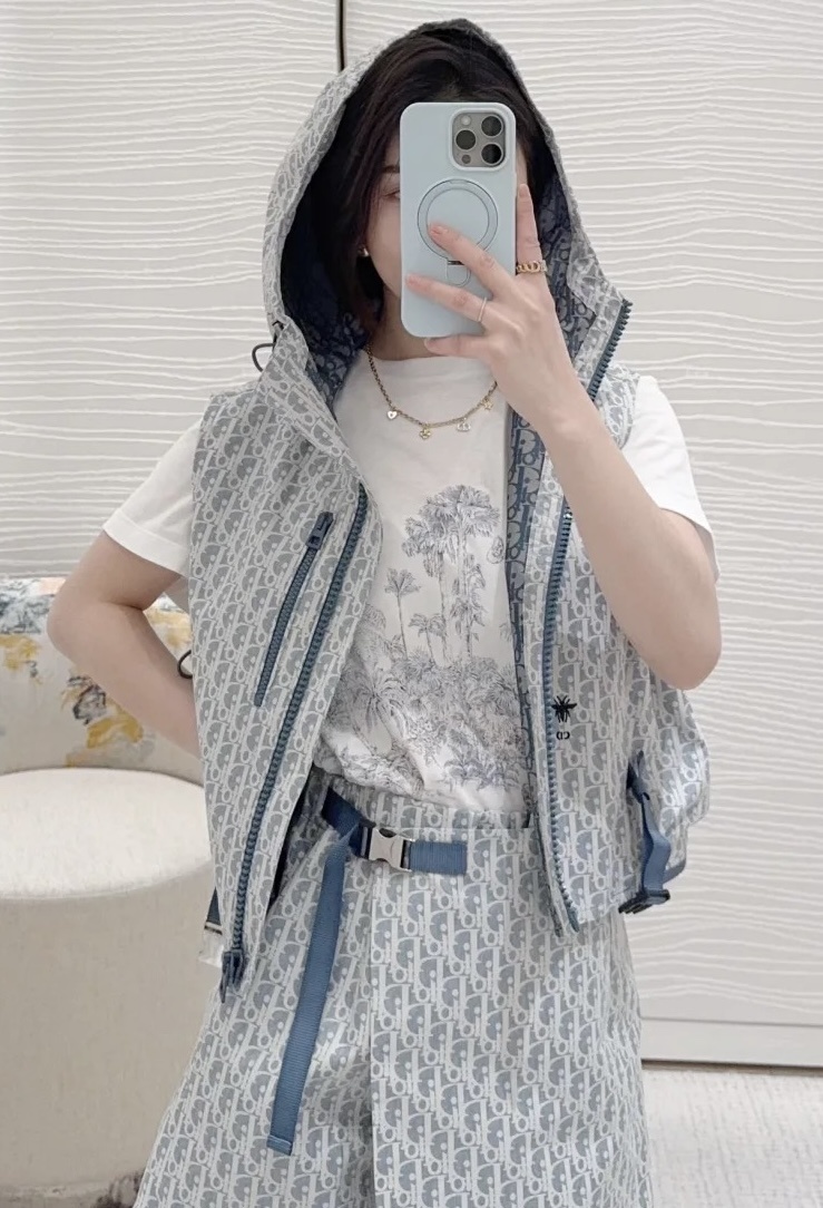 bbf172ed97353391bf73b4d69a74ac5a.jpg