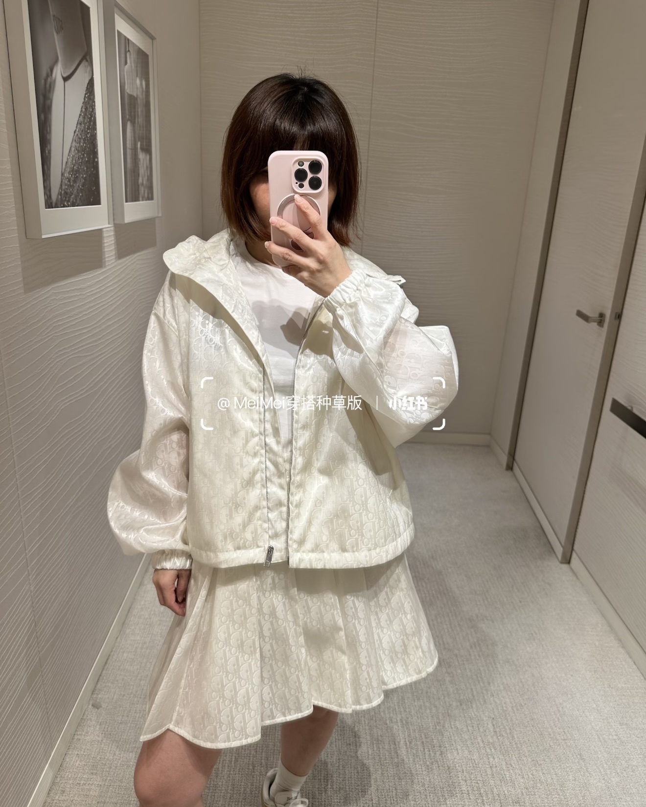 c901670a483ccfd5bb02fef7ef66ec72.jpg