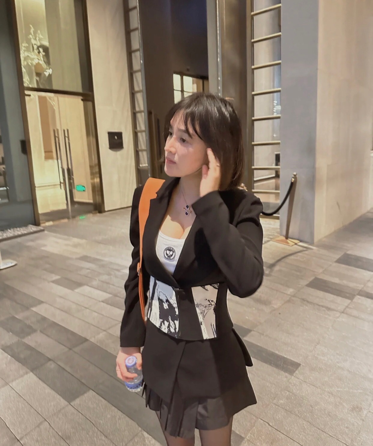 ce9cbff98aac12210944fcf83ef3c90f.jpg