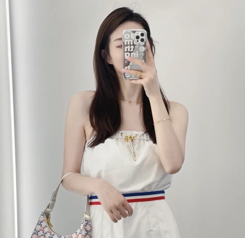 e390cb45d7188f25d32d1592c065a4e9.jpg