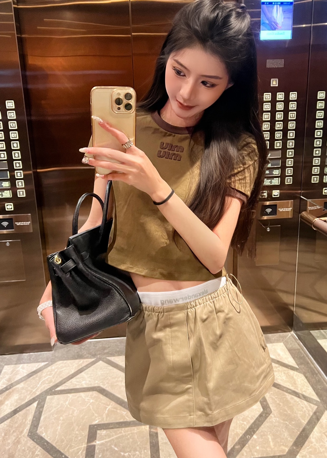 fad86d0ee2dda9addb5d4f2f0ba221b6.jpg