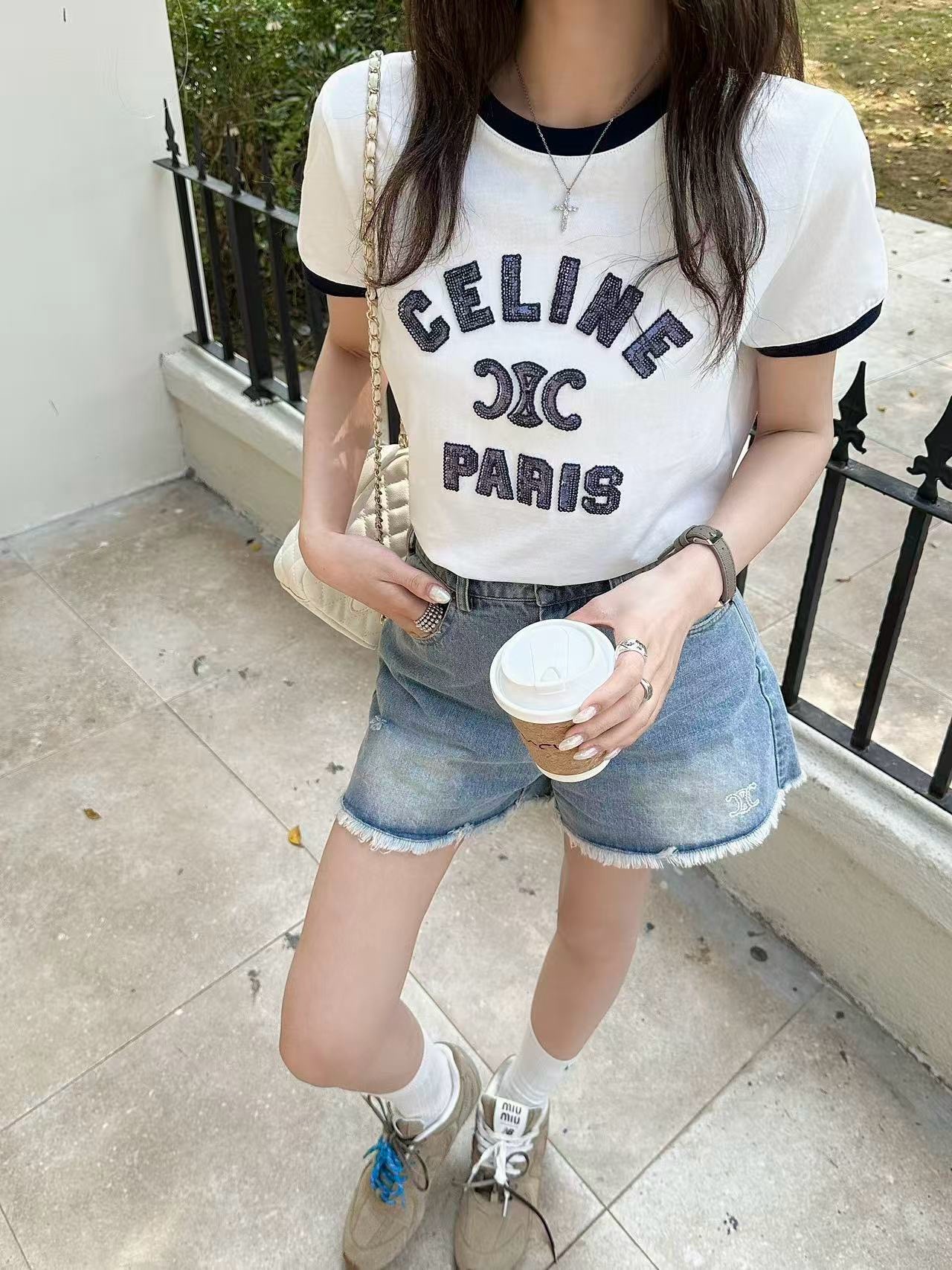 24107b50d8021d120fc51b3d207c4c85.jpg