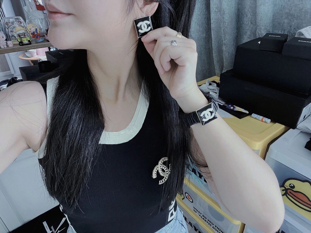 51db12aabc2a81656a60bfd37a7f4bfd.jpg