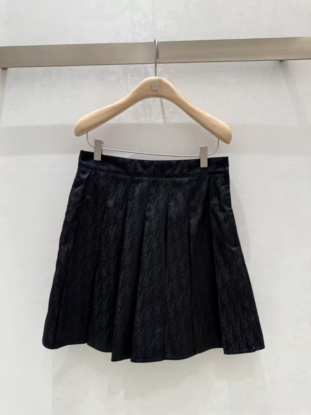 6fc9472f1d25a8fa9e8177152734ab81.jpg