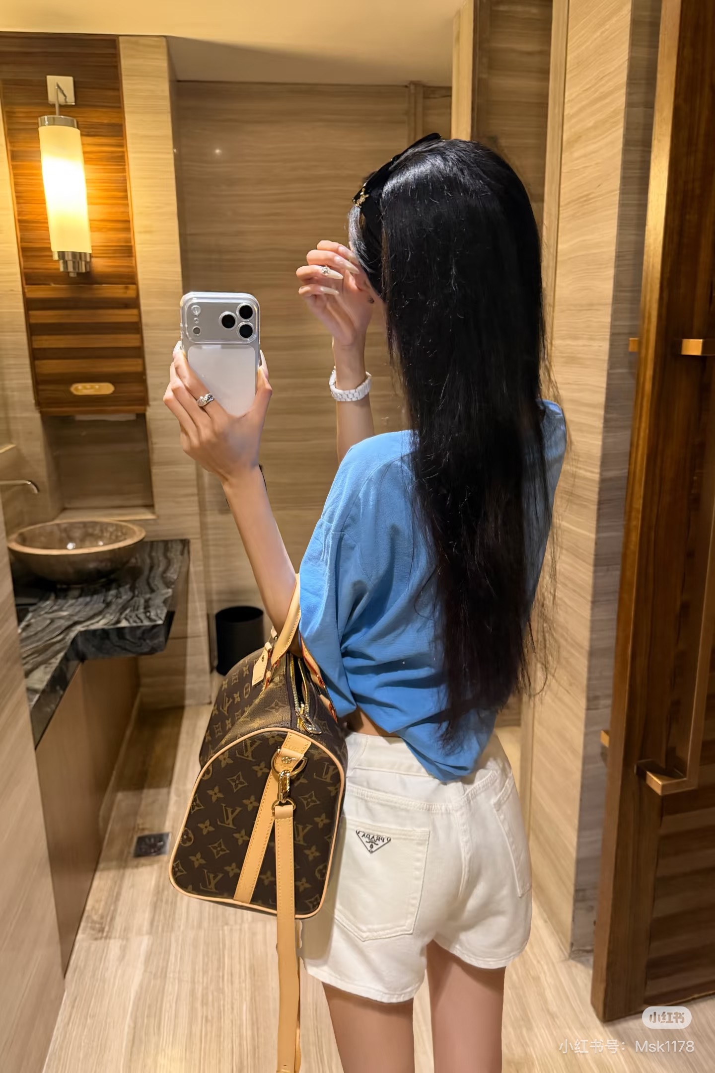 9c406eefb2acc3aec1b7add343fc683c.jpg
