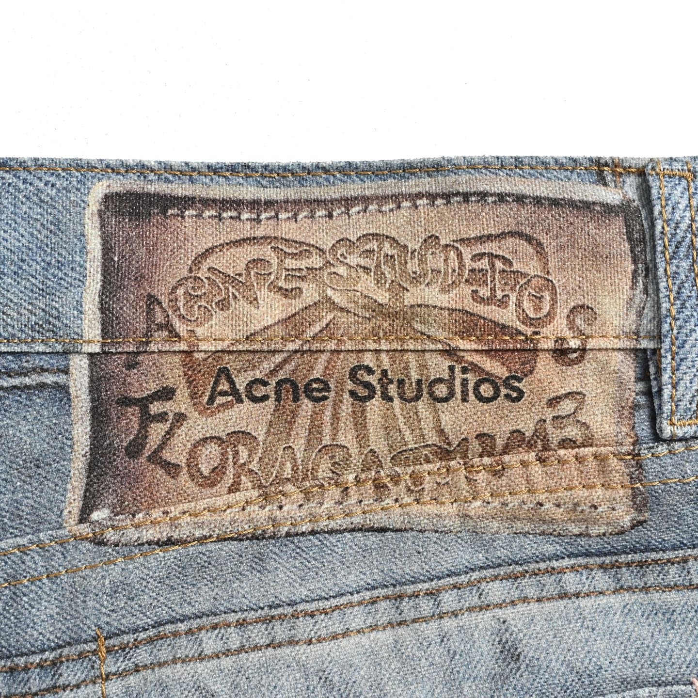 a43eb1a77bd3408e0da6b3b706fcb747.jpg