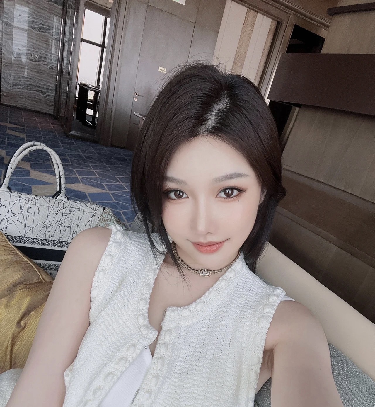 c8d107349da9a9cc4ababe1a1e9413cc.jpg