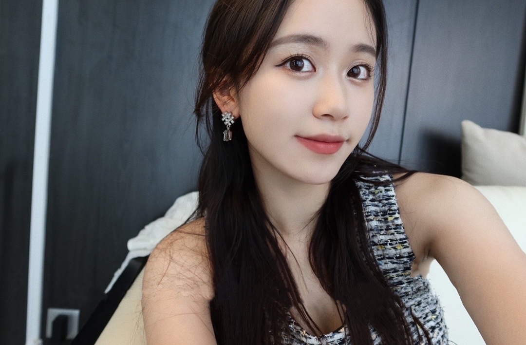 ce419fe27001759ff9ca2ff178db00ec.jpg