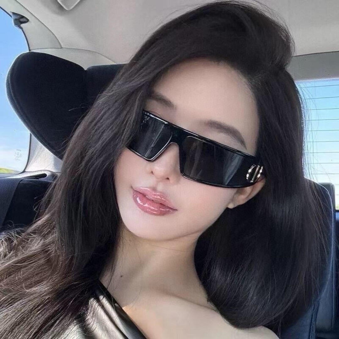 09b95454a9f03c9e47a69cb7d84fb25f.jpg