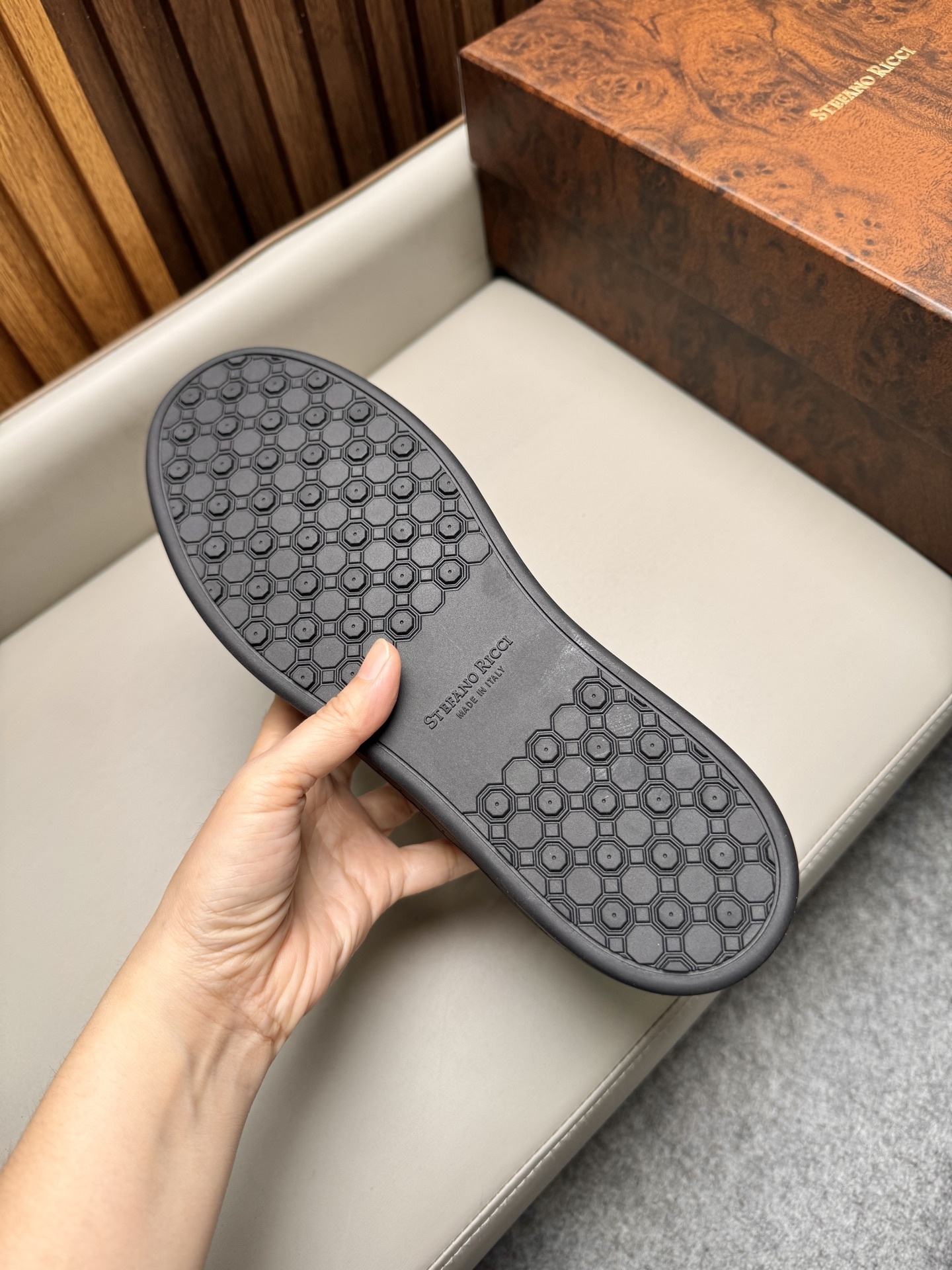 0be33e6922cd7456b7d9bce6022f1c5d.jpg